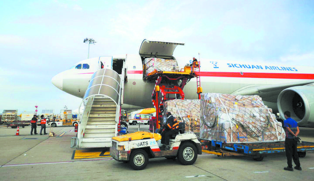 成都機場報關代理公司空運貨物到成都機場報關