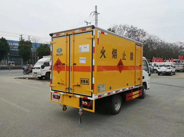 大連三類危險品進口清關代理公司