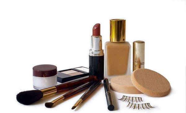 新手需知：進口化妝品清關注意事項